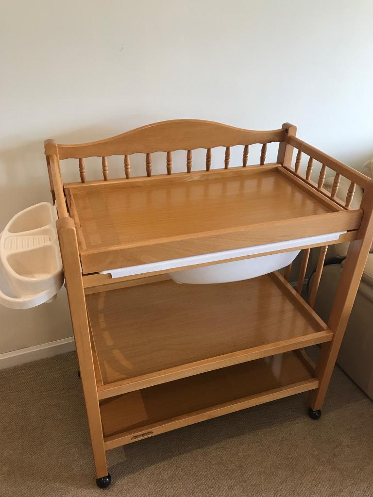 mamas and papas changing table with bath